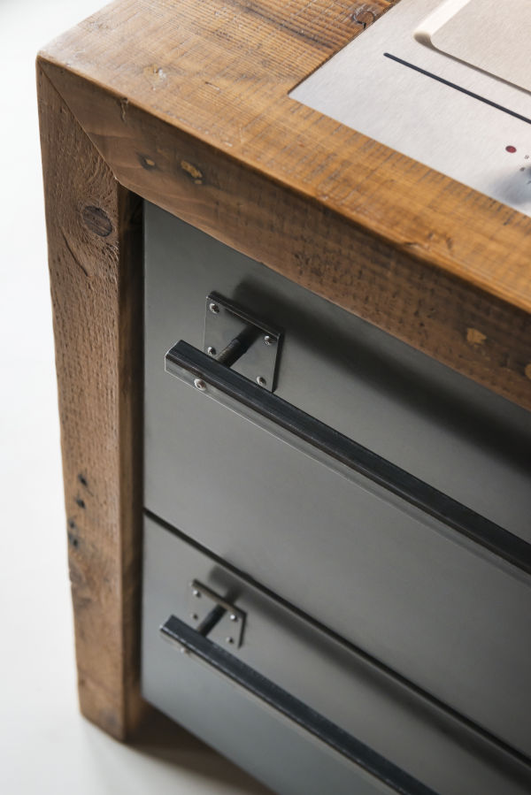 Robust handle on wooden kitchen