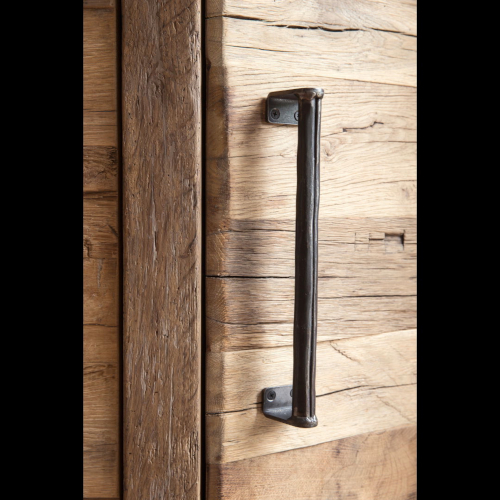 Industrial handle for kitchen or bathroom